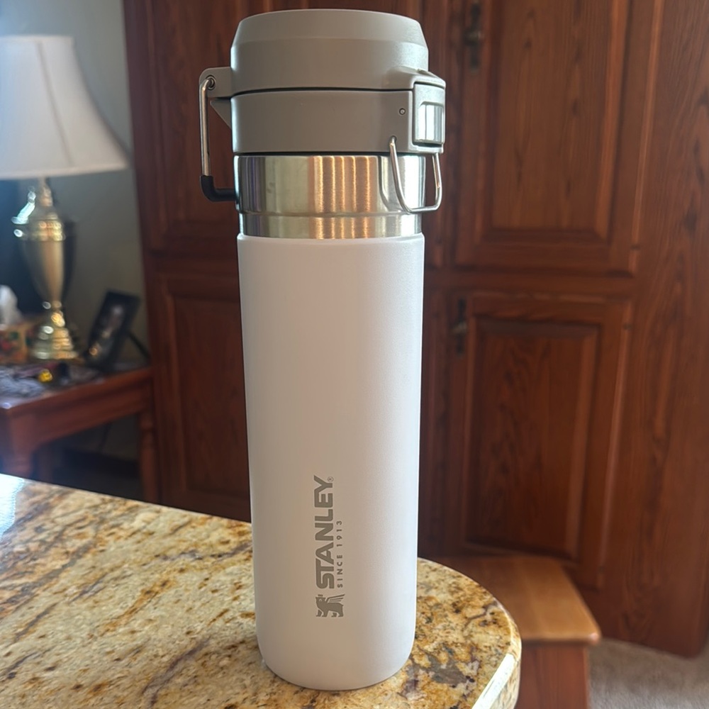 Stanley Quick Flip GO 24 oz. Tumbler